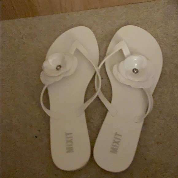 white shoes - Picture 3 of 3